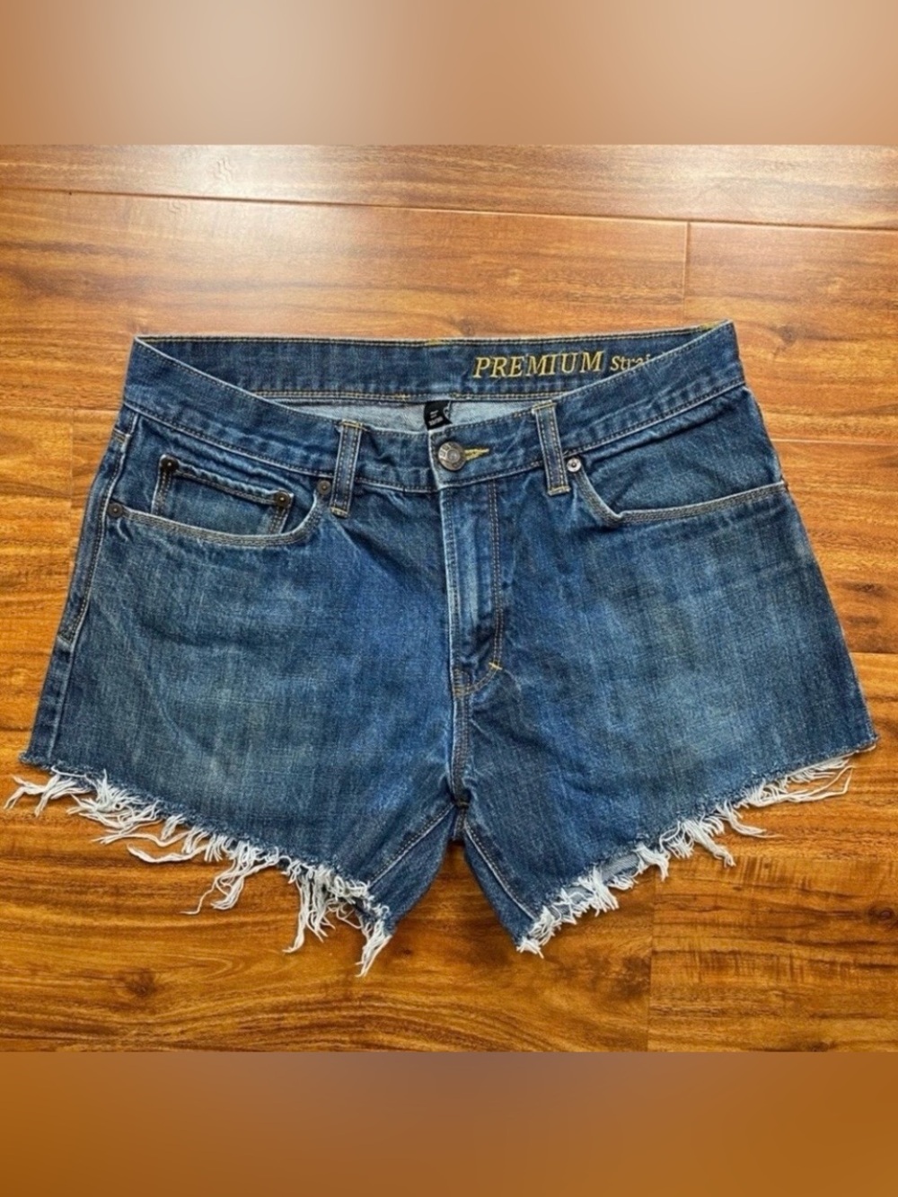Vintage GAP Premium Womens Distressed Midrise Fray Cutoff Denim Shorts Size 30